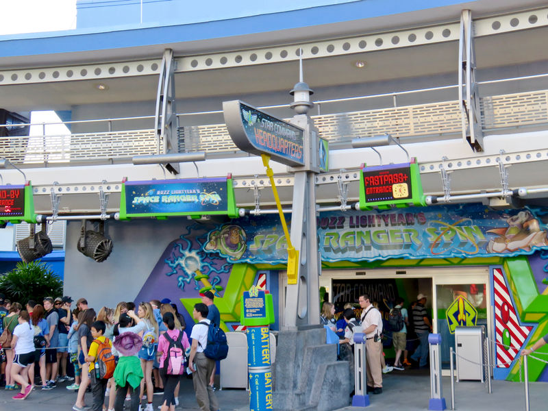 My Disney Top 5 - Things to Love About Buzz Lightyear's Space Ranger Spin