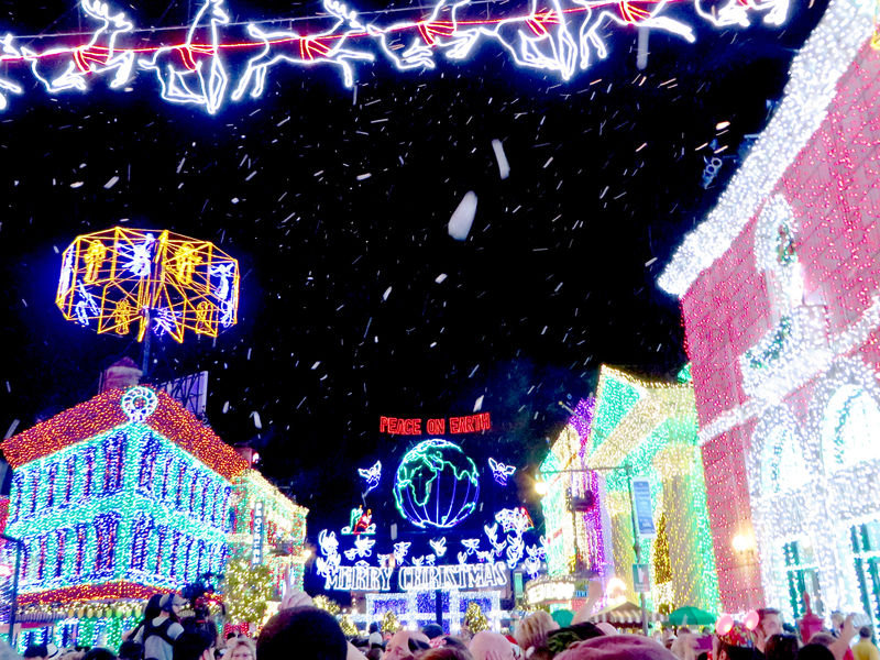 Secret History of the Osborne Family Spectacle of Dancing Lights